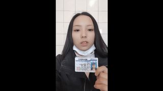 素人真面目そうなあのコもガニ股ピースをきめちゃうとってもえっちぃ変態さんでした無9